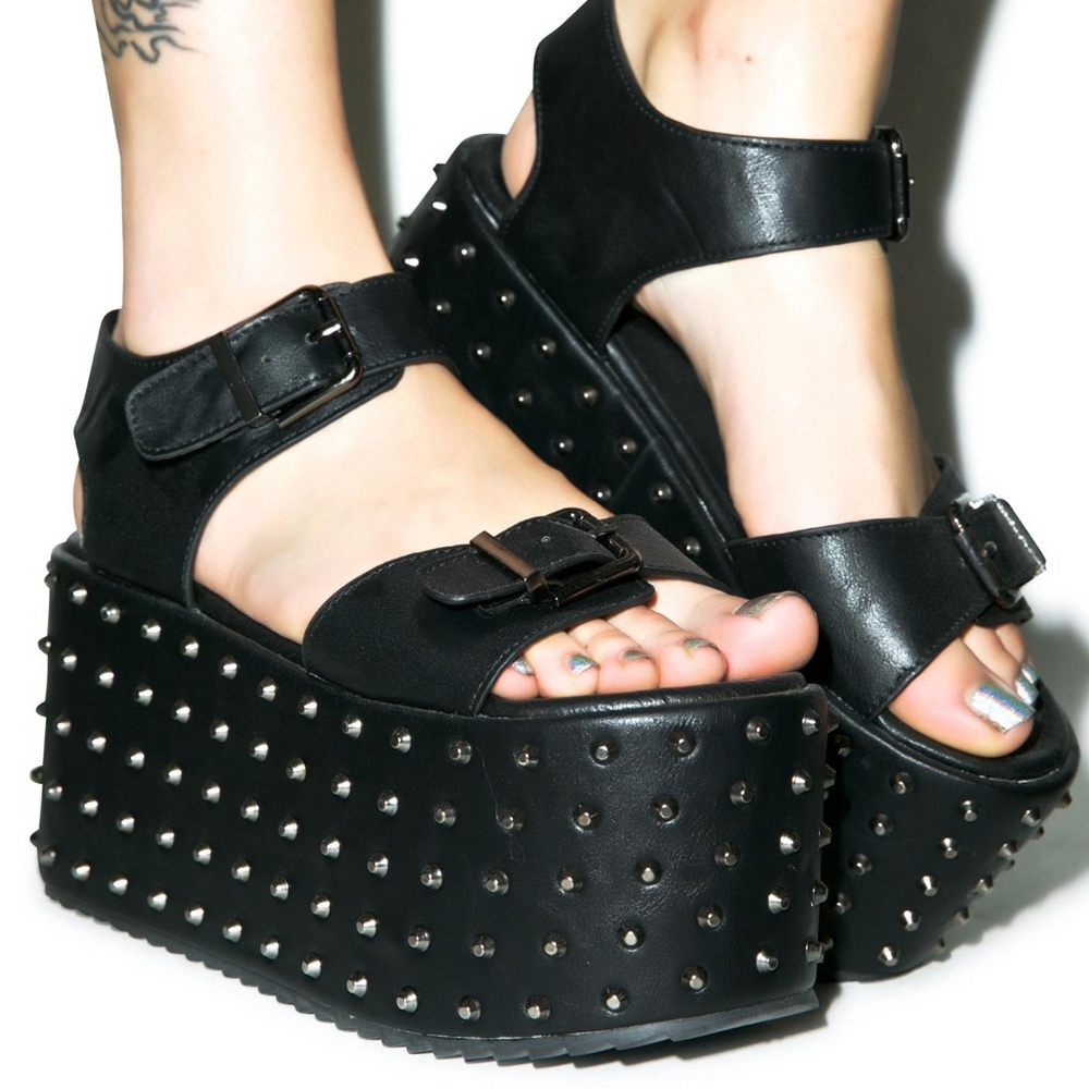 YRU Orion Studs platform sandal, size 7, brand new